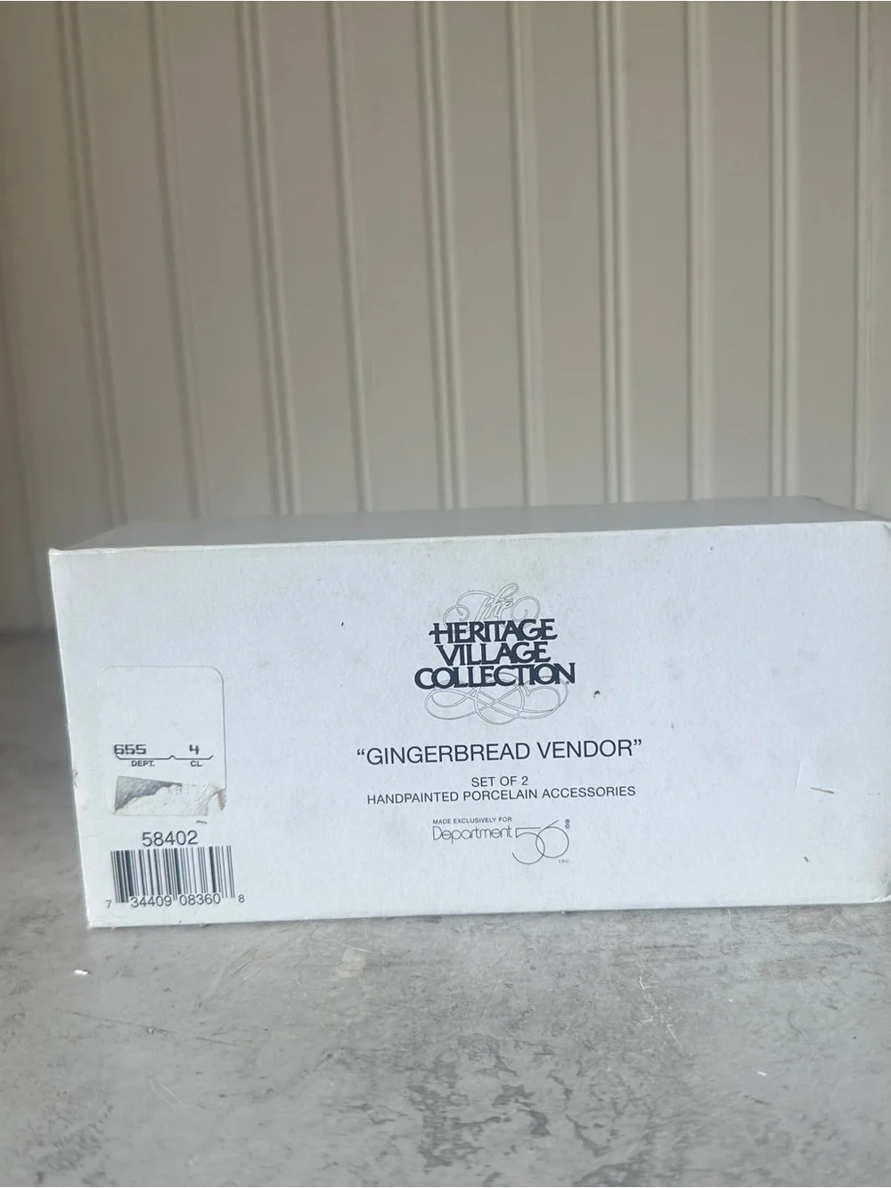 Dept 56 Gingerbread Vendor Set Of 2 Heritage Village Accessory With Box #58402